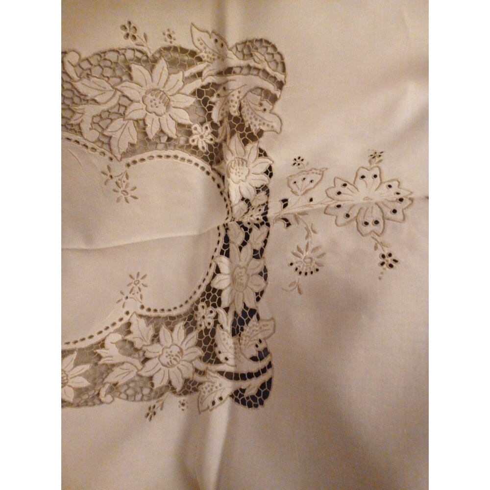 NOS Vintage Madeira Daisy Floral Cutwork Tablecloth Set With Delicate Embroidery - Picture 7 of 14